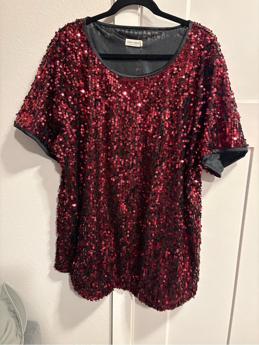 Anna Kaci Red Sequin Short Sleeve Top